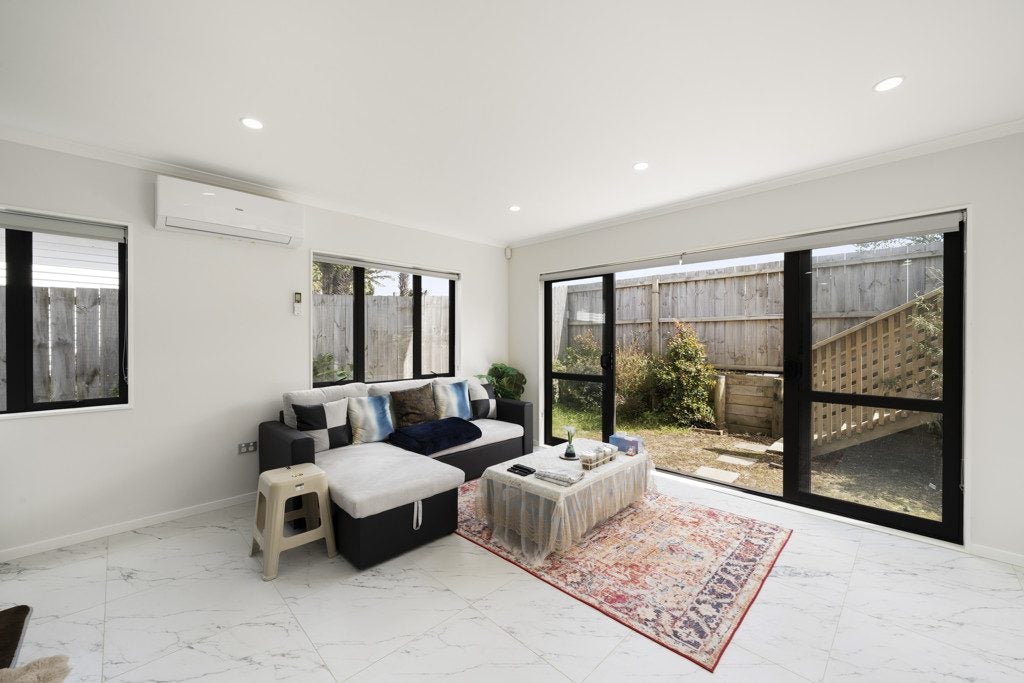 19A Cornwall Road, Papatoetoe, Manukau City, Auckland - Carousel 2
