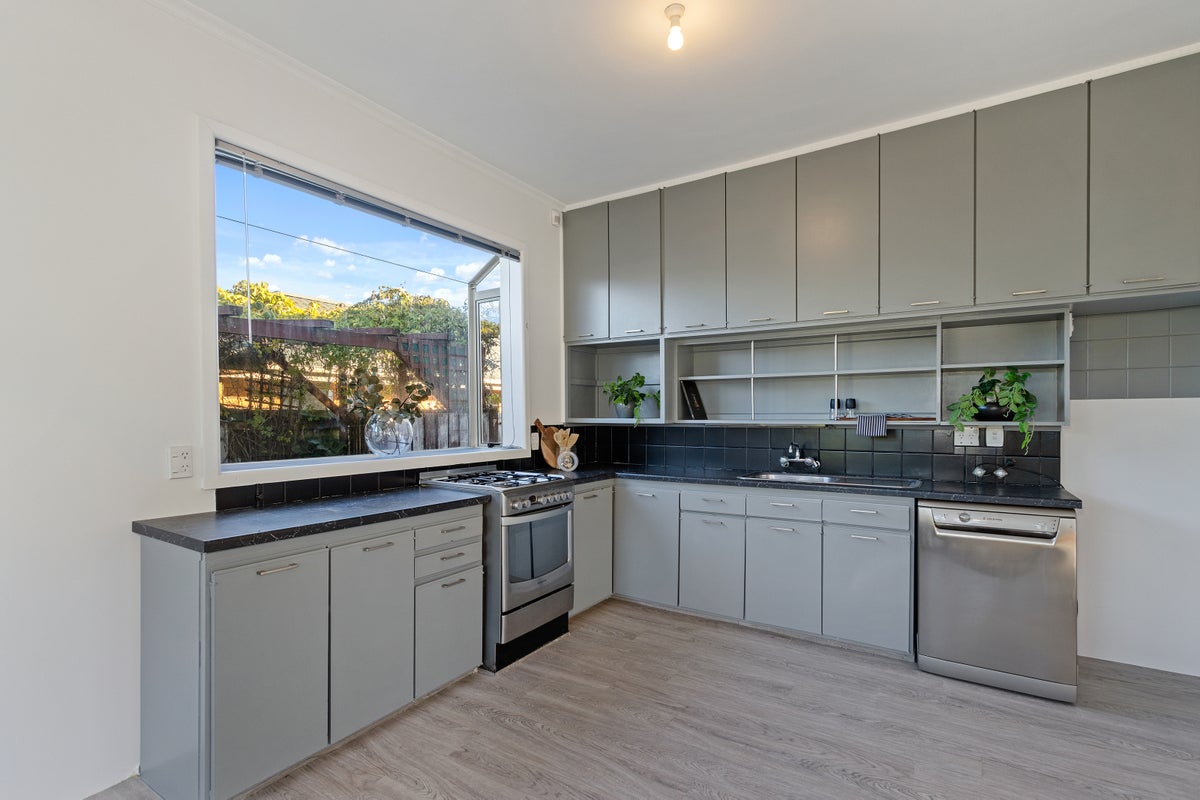 12 Petrie Street, Richmond, Christchurch - Carousel 2