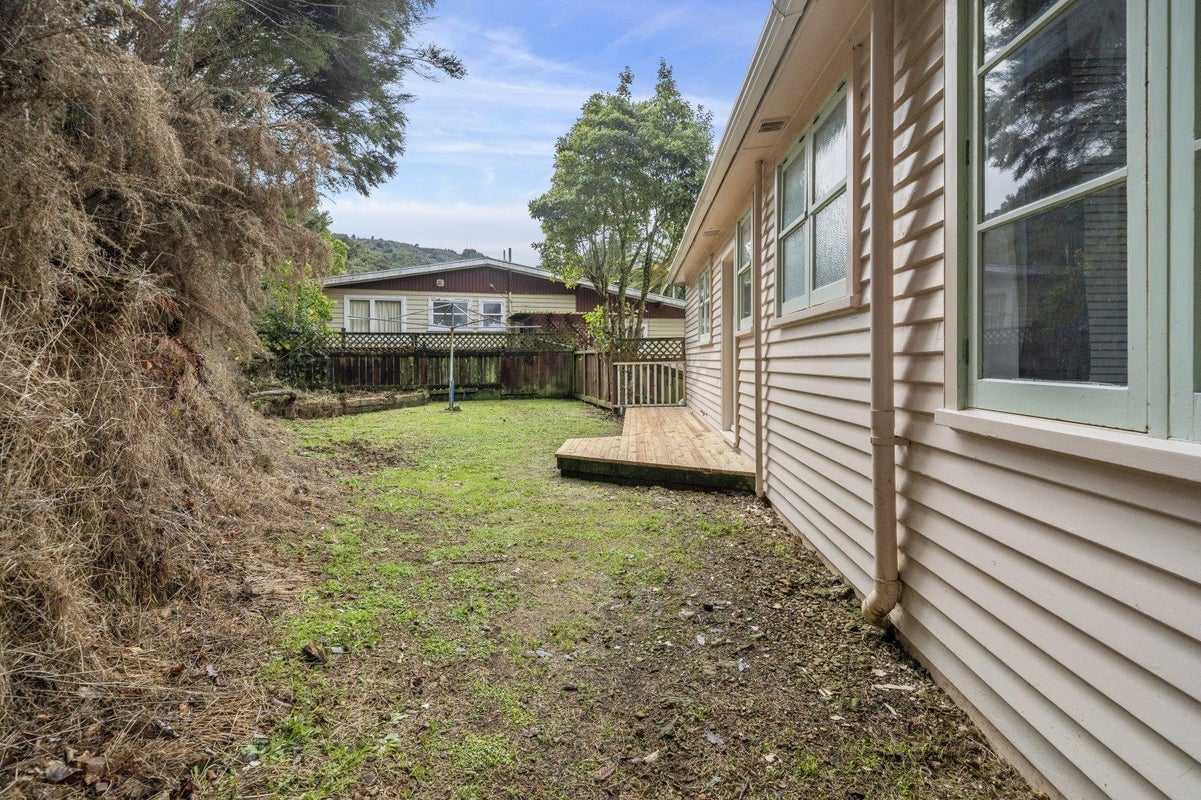 105 Hair Street, Wainuiomata, Lower Hutt - Carousel 19