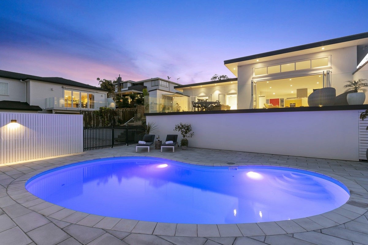13 Bank Street, Hillcrest, Auckland - Carousel 2