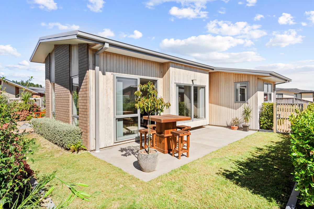 38 Jarrett Terrace, Leamington, Cambridge - Carousel 1