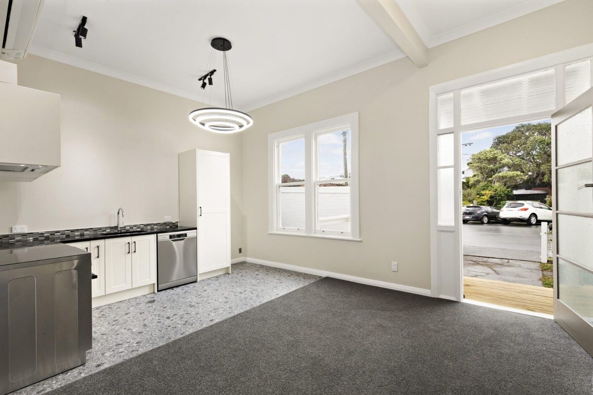 125 Richmond Street, Petone, Lower Hutt - Carousel 2