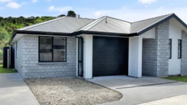 30A Pakanga Grove, Pyes Pa, Tauranga - Carousel 1
