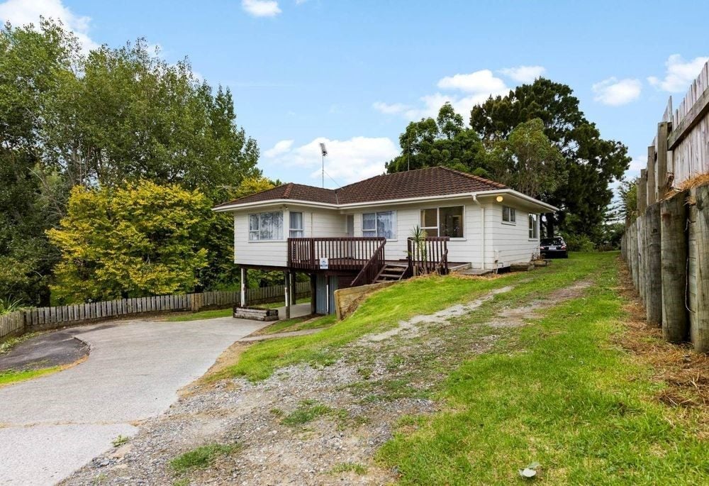 84 Alabaster Drive, Papatoetoe, Auckland - Carousel 1
