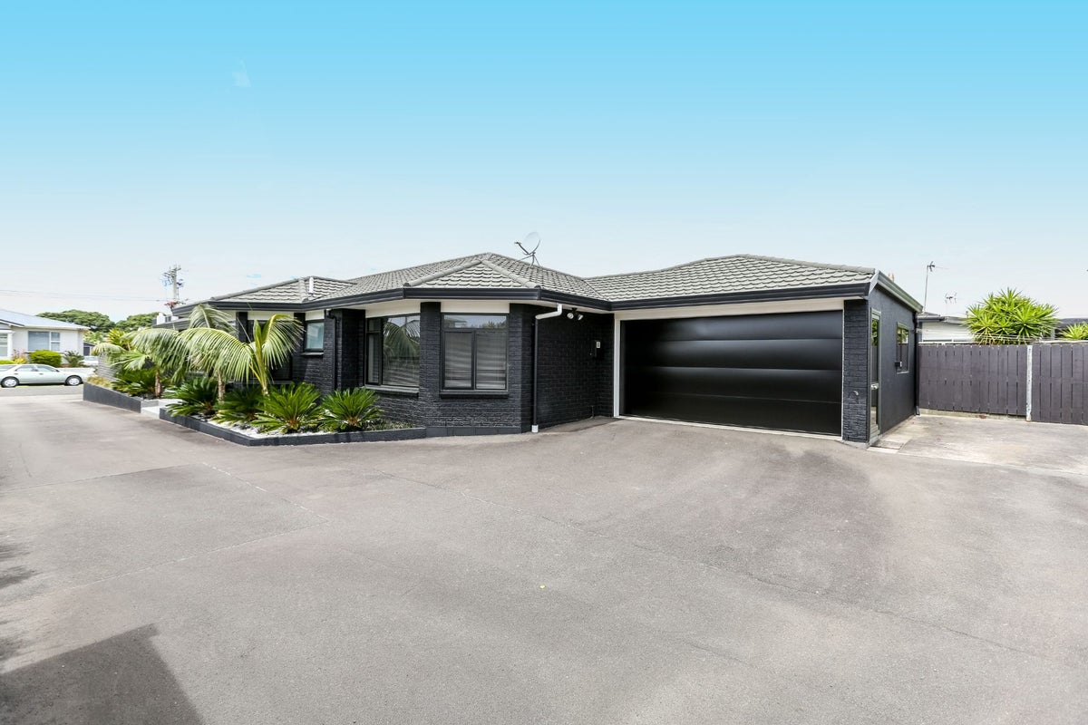 24 Sackville Street, Fitzroy, New Plymouth - Carousel 1