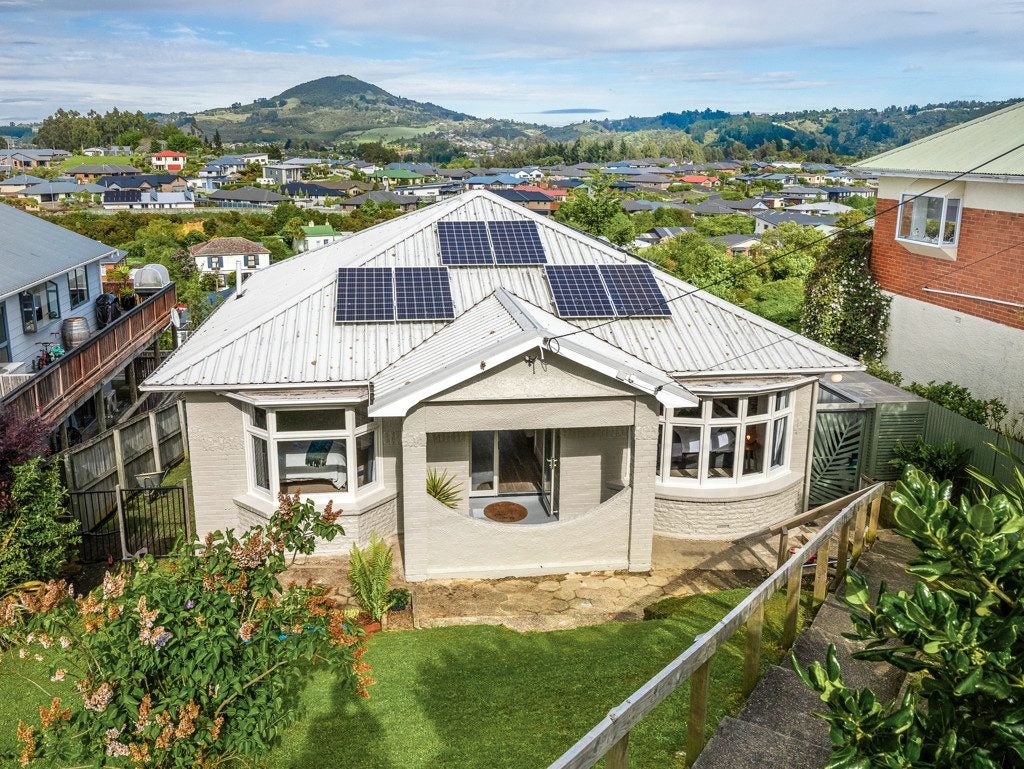26 Alexander Street, Abbotsford, Dunedin - Carousel 1