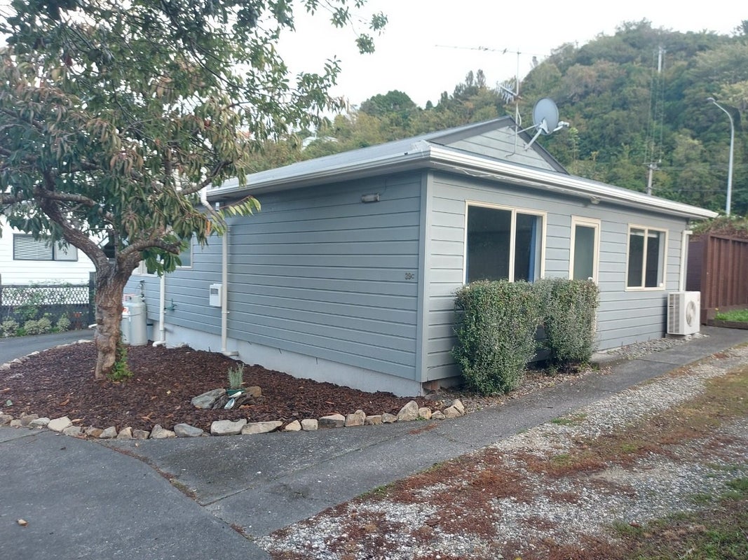 39C OWEN ST, BELMONT, LOWER HUTT - Carousel 1