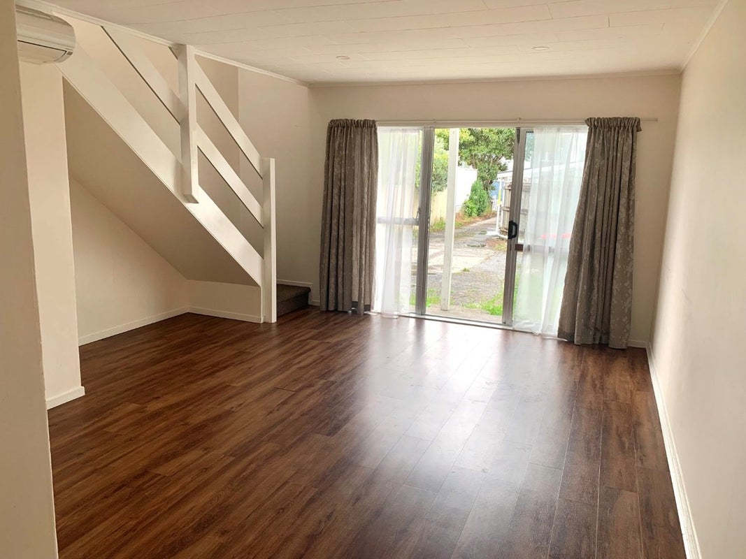 2/732A Fergusson DR, Elderslea, Upper Hutt - Carousel 1
