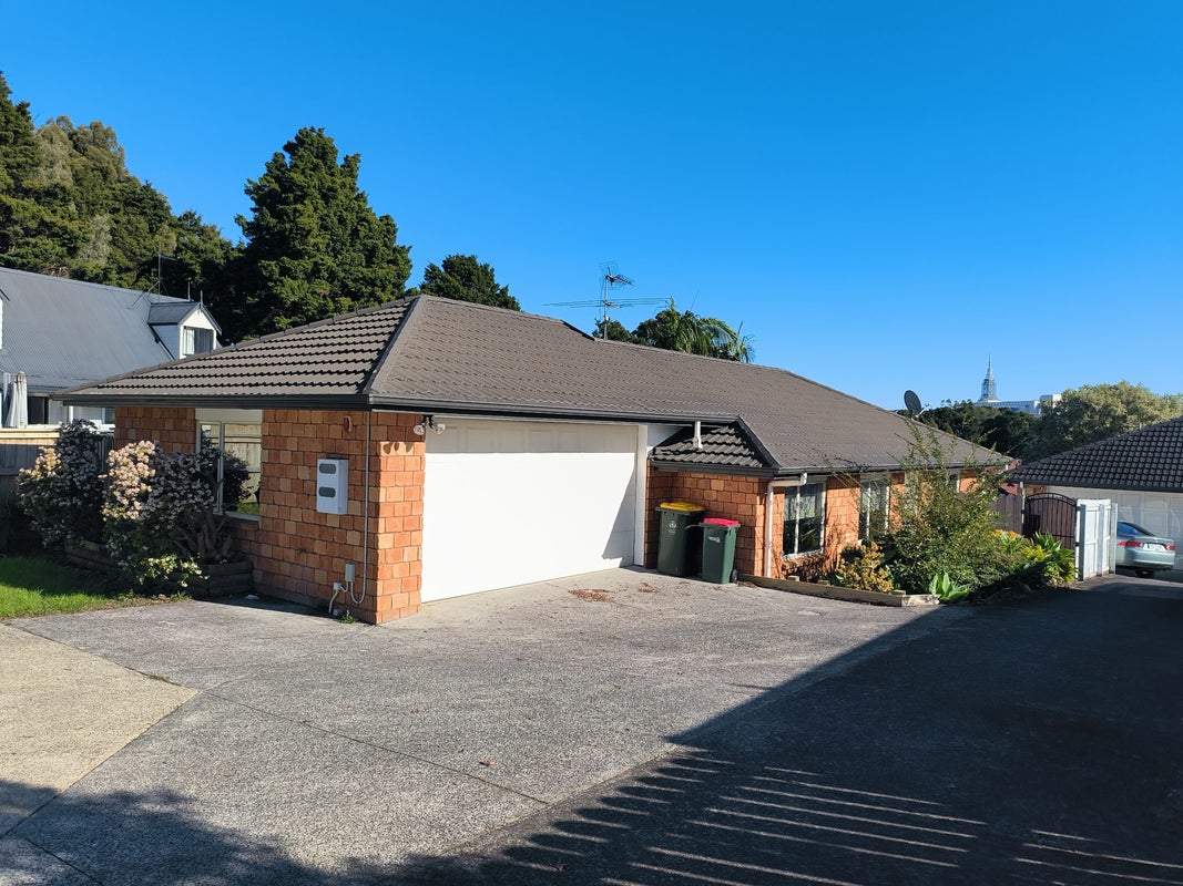 33A Everglade Drive, Goodwood Heights, Auckland - Carousel 1