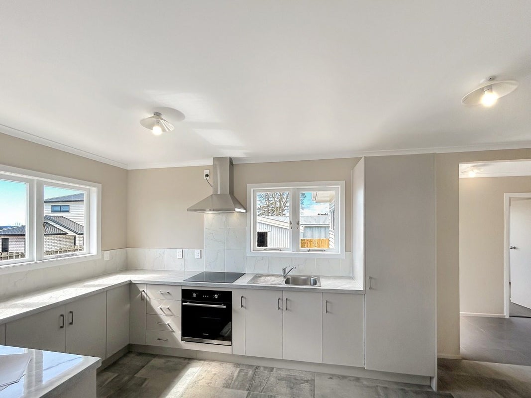 16 No 1 Road, Te Puke, Te Puke - Carousel 2