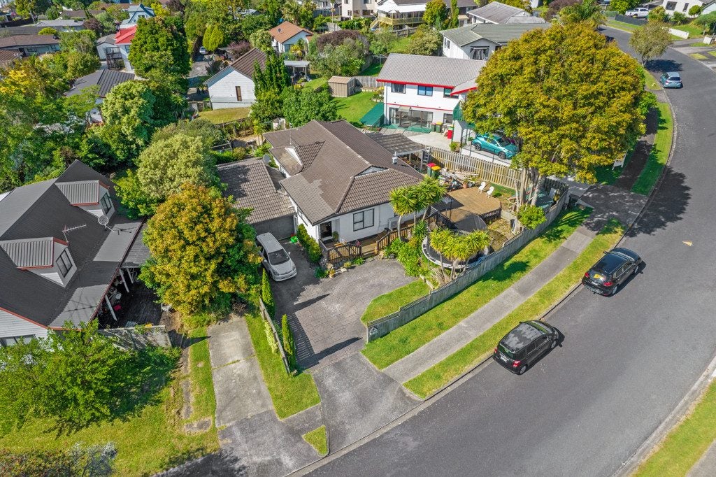27 Sandgate Avenue, Botany Downs, Auckland - Carousel 8