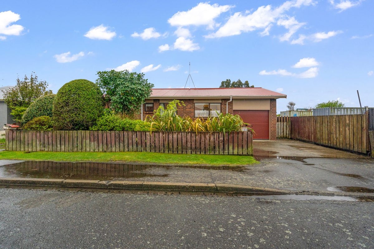 Flat 1/302 Ettrick Street, Georgetown, Invercargill, Southland - Carousel 1