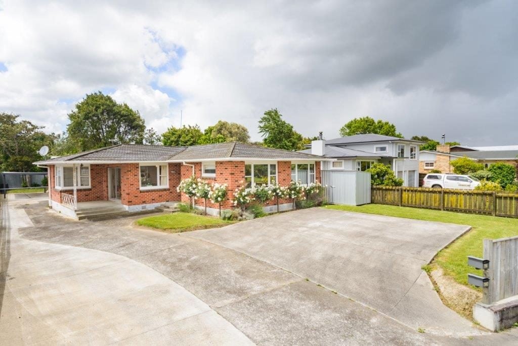 62 Newcastle Street, Hokowhitu, Palmerston North - Carousel 1