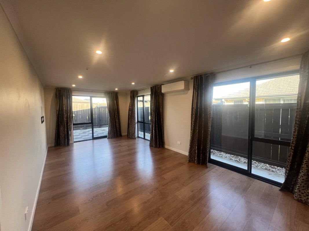 26 Hector Drive, Rototuna North, Hamilton - Carousel 2
