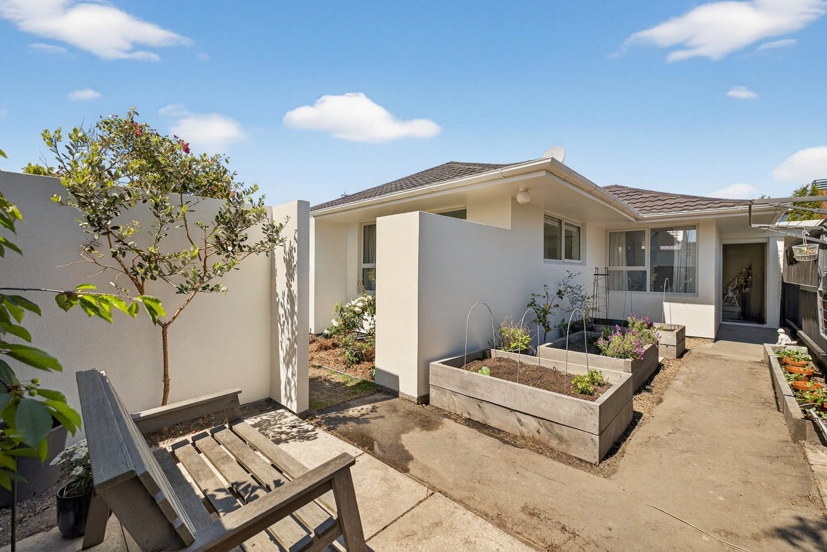 2/83 Winchester Street, Merivale, Christchurch - Carousel 16