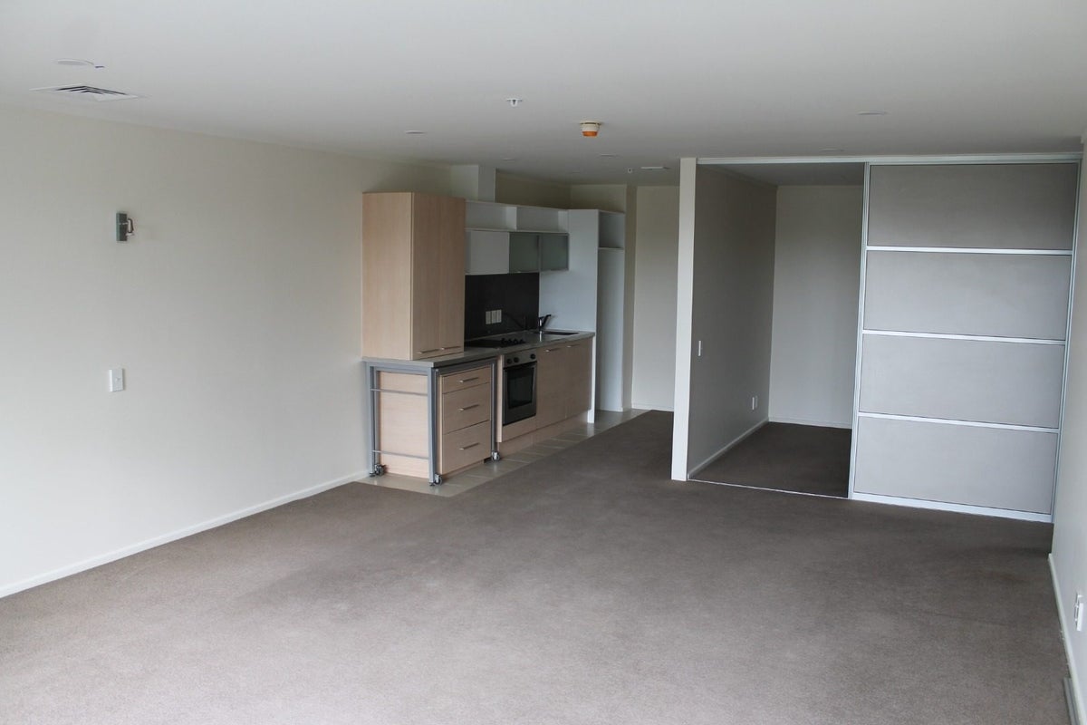 1H/16 Burton Street, Grafton, Auckland - Carousel 2