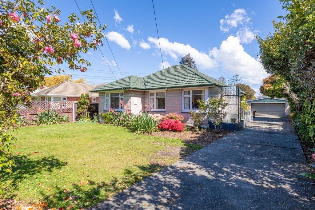 37 Appleby Crescent, Burnside, Christchurch - Carousel 2