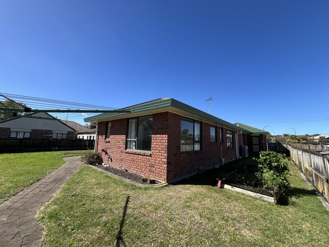 86 Dixon Road, Glenview, Hamilton - Carousel 19