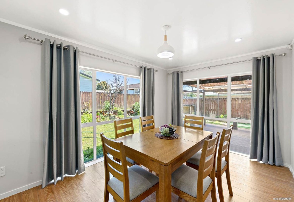 200 Te Irirangi Drive, Flat Bush, Auckland - Carousel 2