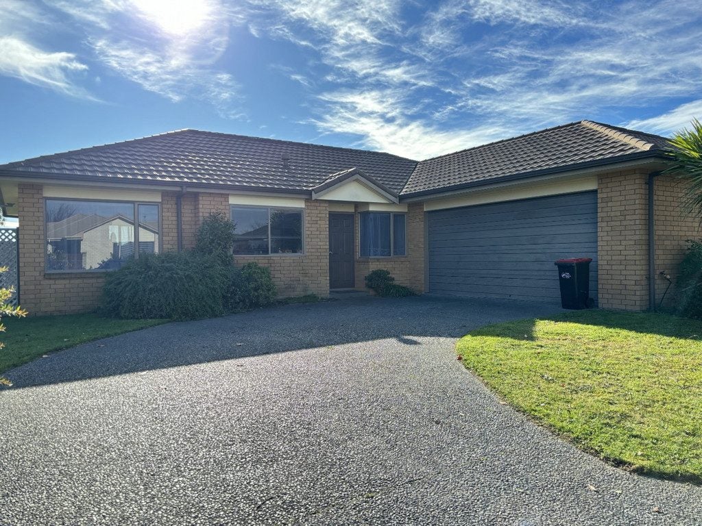 5 Blythfield Place, Taradale, Napier - Carousel 1