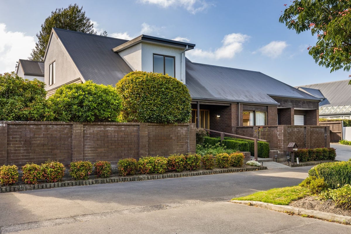 237A Maidstone Road, Avonhead, Christchurch - Carousel 1