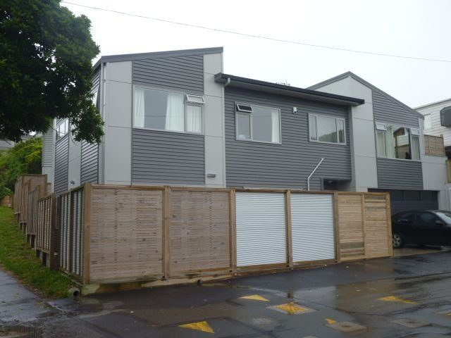 17 Dominion Park Street, Johnsonville, Wellington - Carousel 1