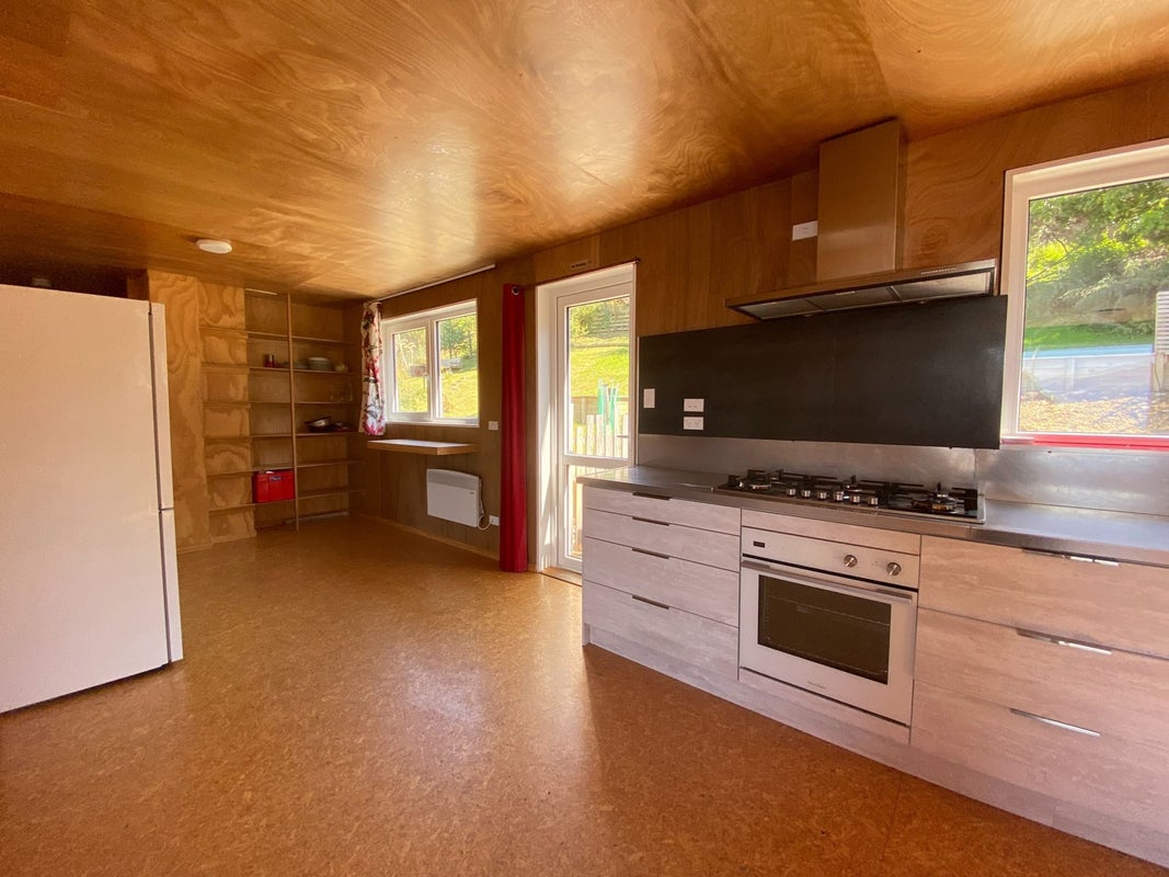 9 Cameron Place, Fernhill, Queenstown - Carousel 2