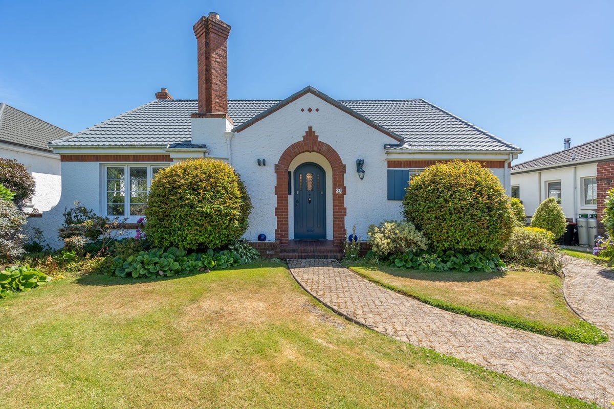 30 Wellesley Avenue, Avenal, Invercargill - Carousel 1