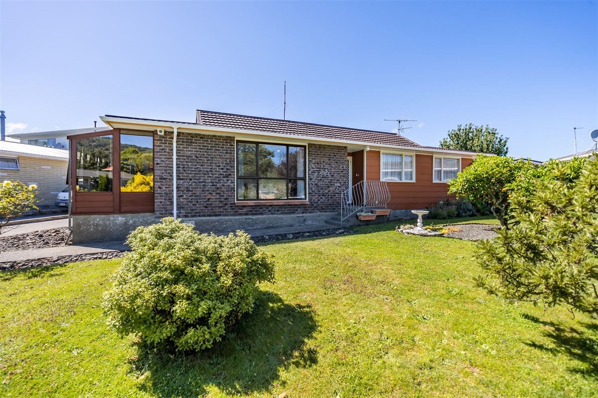 74 California Drive, Totara Park, Upper Hutt - Carousel 2