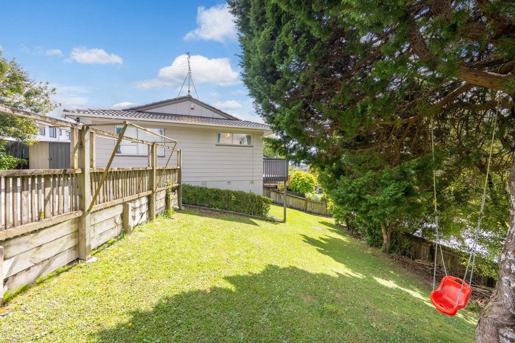 98 Gallony Avenue, Massey, Auckland - Carousel 2