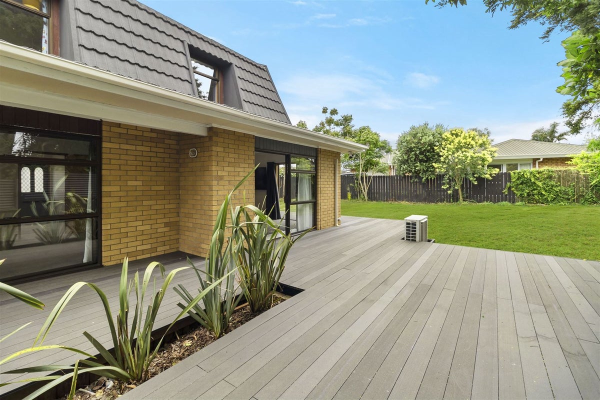 1/9 Gloria Avenue, Te Atatū Peninsula, Auckland - Carousel 2