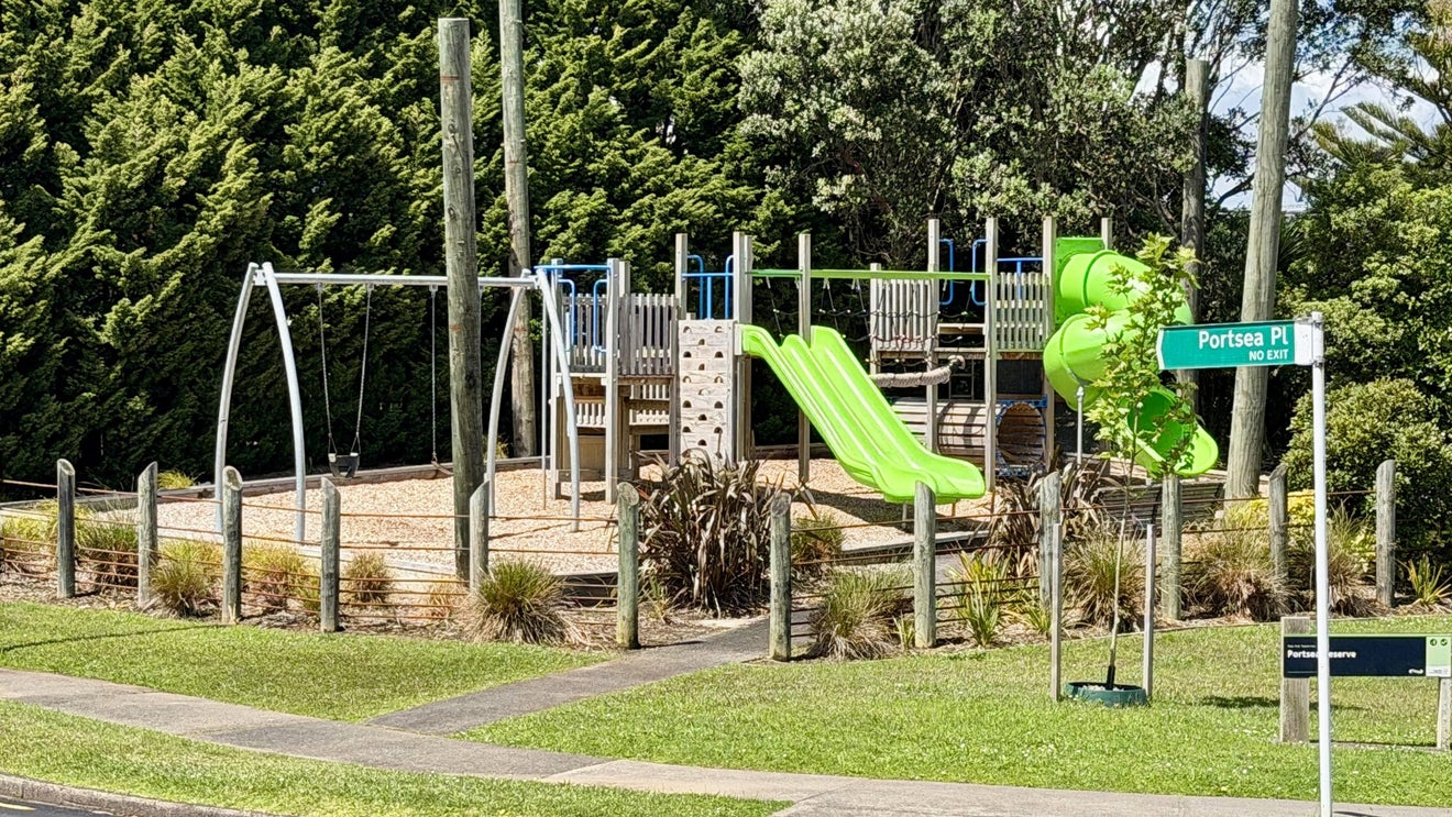 102 Chelsea View Drive, Chatswood, Auckland - Carousel 32