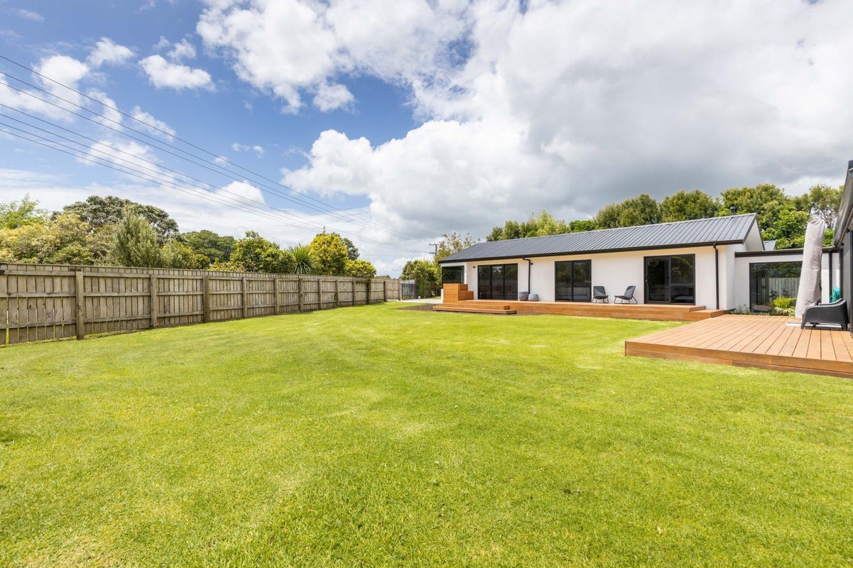244 Corbett Road, Paraite, New Plymouth - Carousel 47