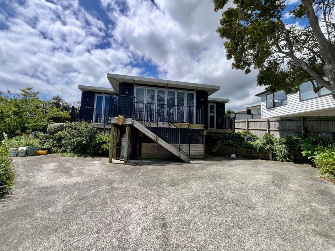 8A Crosby Road, West Harbour, Auckland - Carousel 1