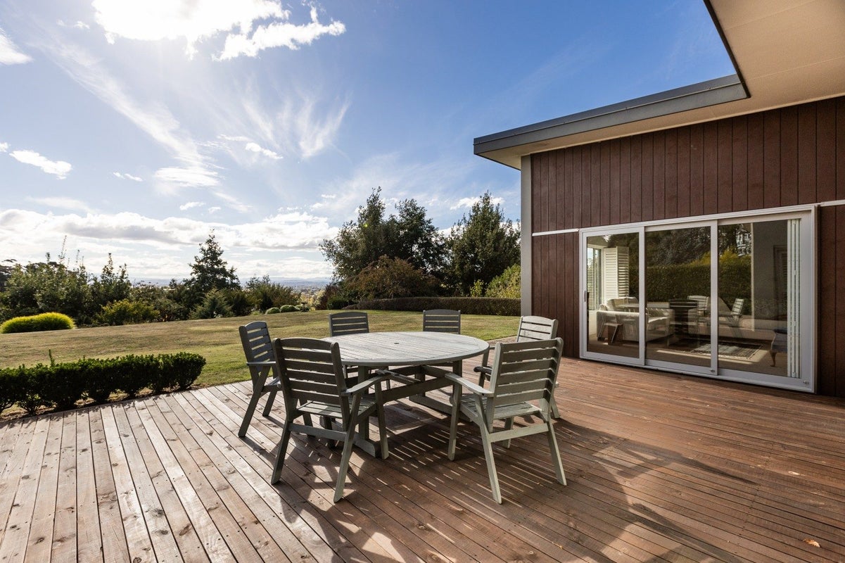 14 Spur Road, Havelock North, Havelock North - Carousel 2