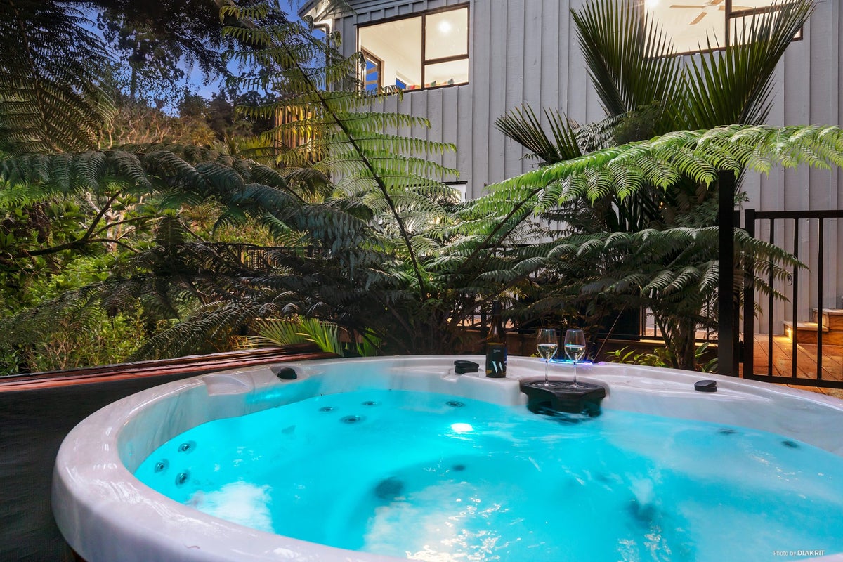 53 Rimu Road, Oratia, Auckland - Carousel 28