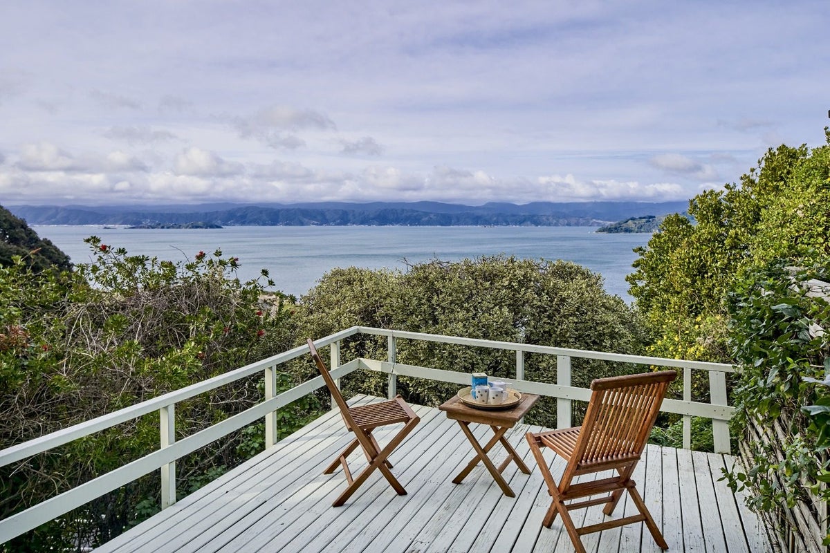 143 Barnard Street, Wadestown, Wellington - Carousel 5