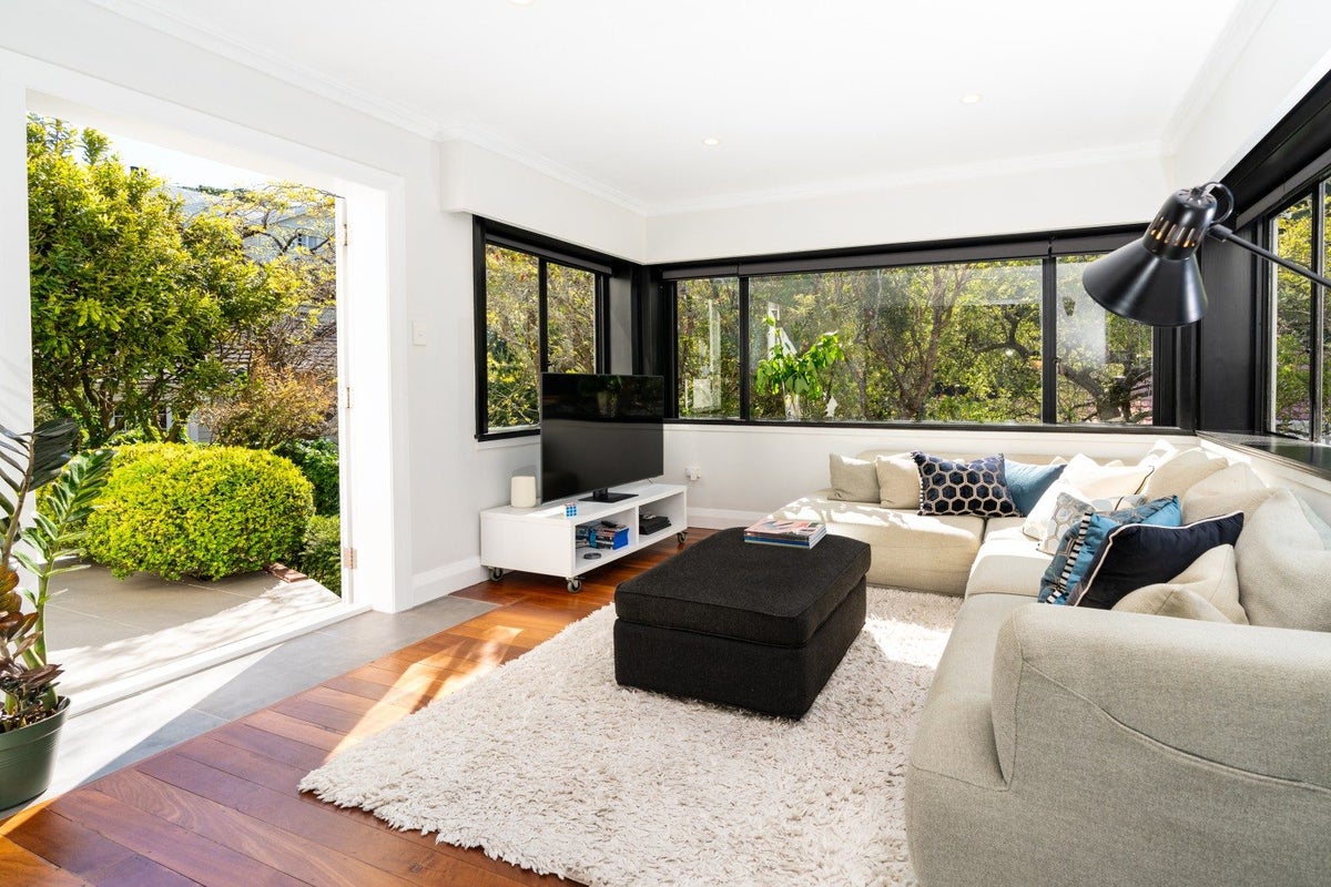 9 Easdale Street, Kelburn, Wellington, Wellington - Carousel 2