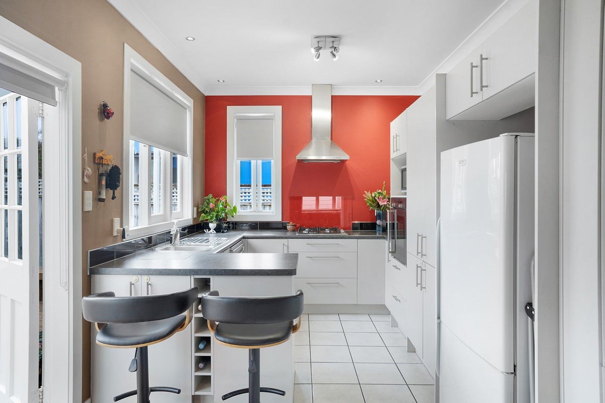 44 Villa Street, Masterton - Carousel 2