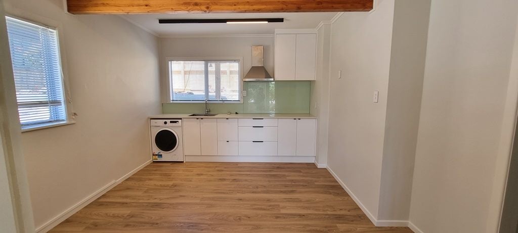 2 Philson Terrace, Browns Bay, Auckland - Carousel 1