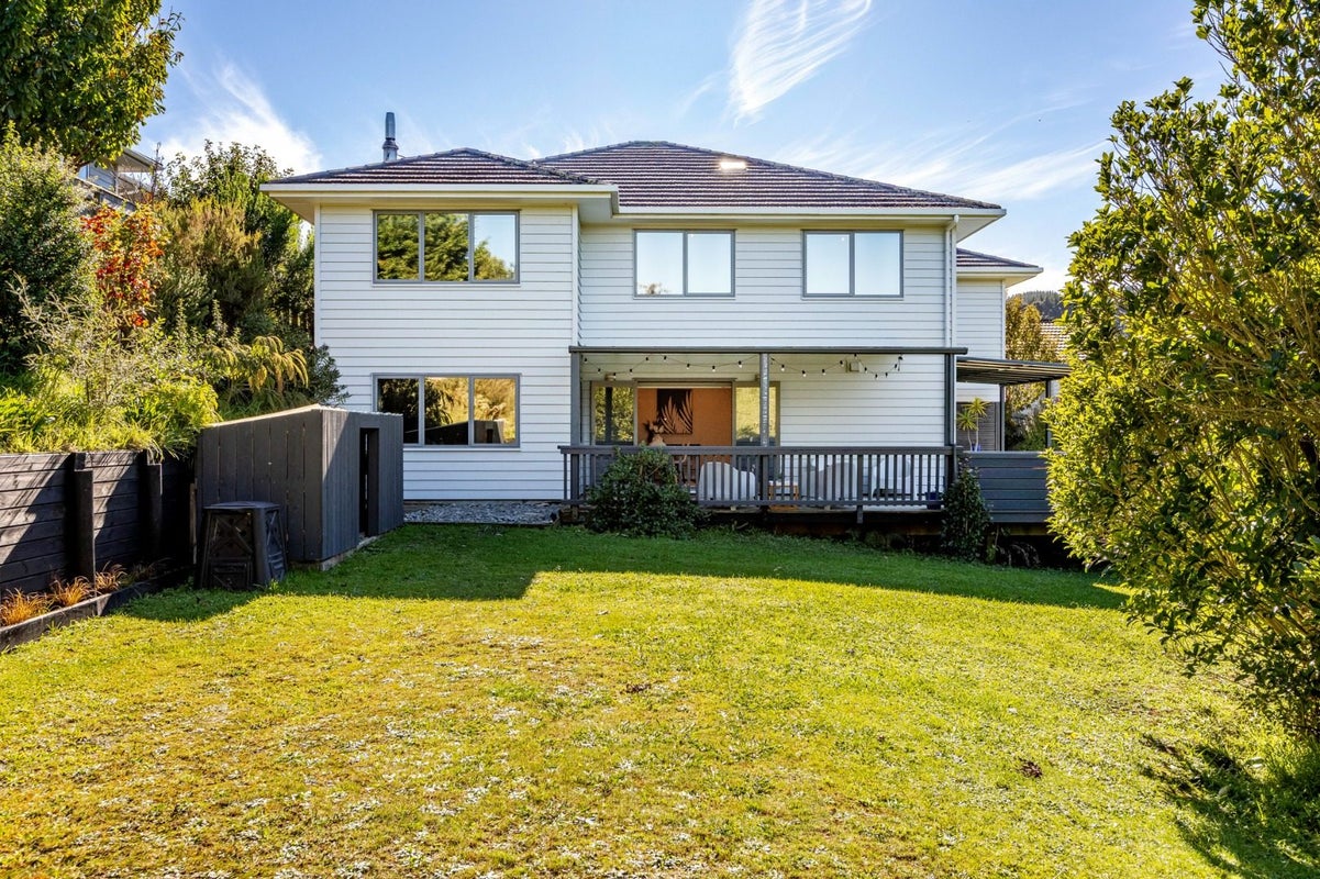 21 McEwen Crescent, Riverstone Terraces, Upper Hutt - Carousel 2