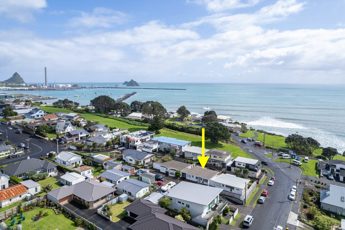 2/8 Belt Road, Moturoa, New Plymouth - Carousel 1