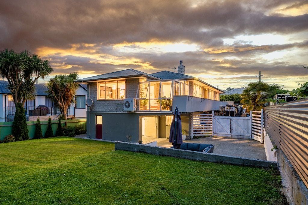 15A Irvine Street, Highfield, Timaru - Carousel 1