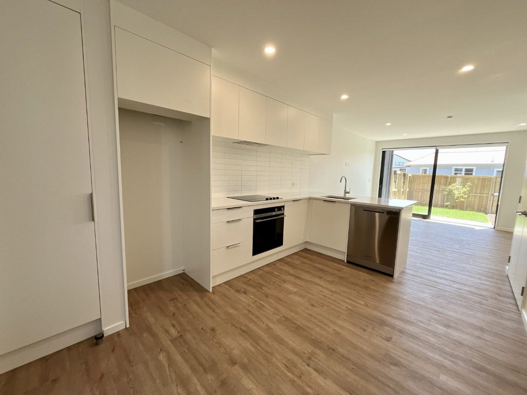 18 Feilding Street, Addington, Christchurch - Carousel 2