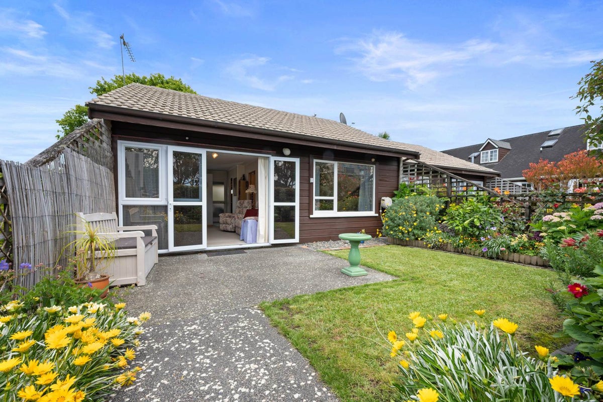 2/15 Puriri Street, Takapuna, Auckland - Carousel 2