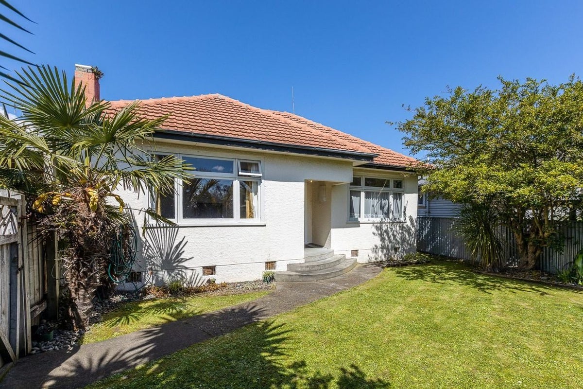 168 Park Road, West End, Palmerston North - Carousel 1