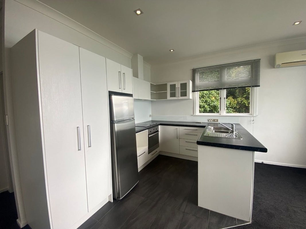 12 Anne Street, Wadestown, Wellington - Carousel 2