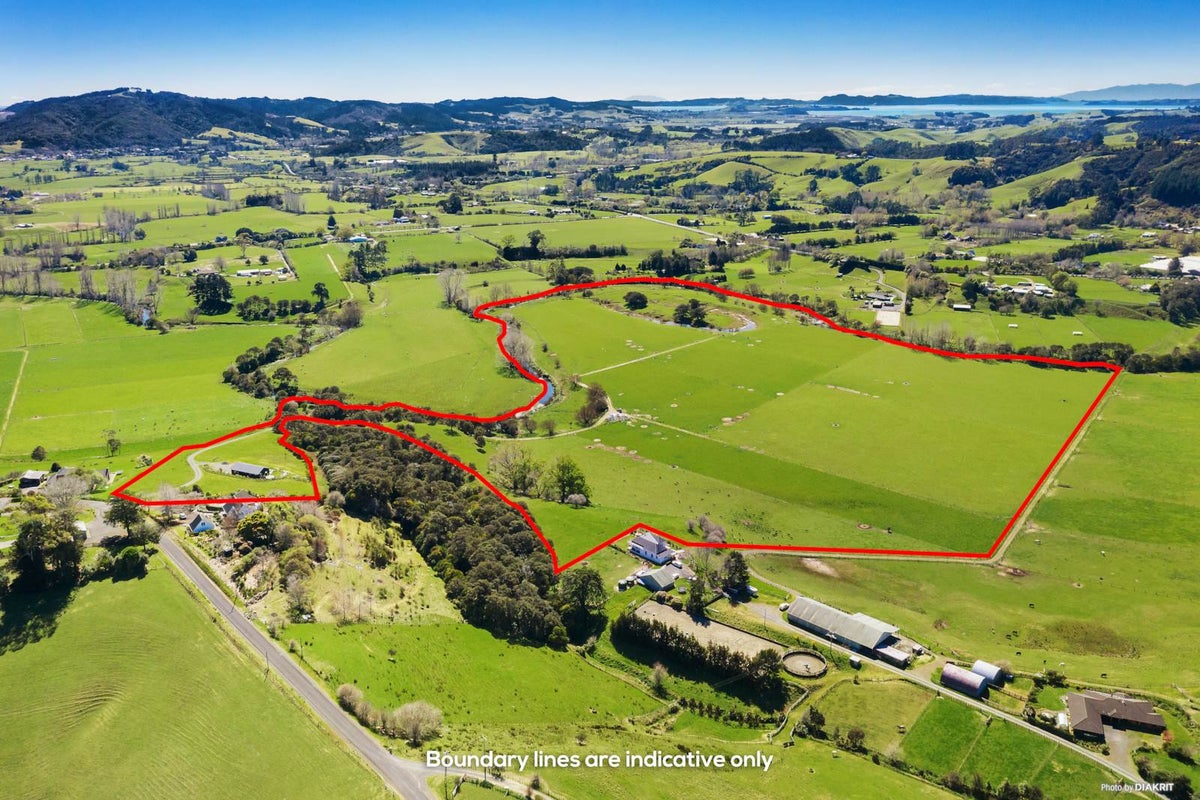 36 Pioneer Road, Clevedon, Papakura - Carousel 2