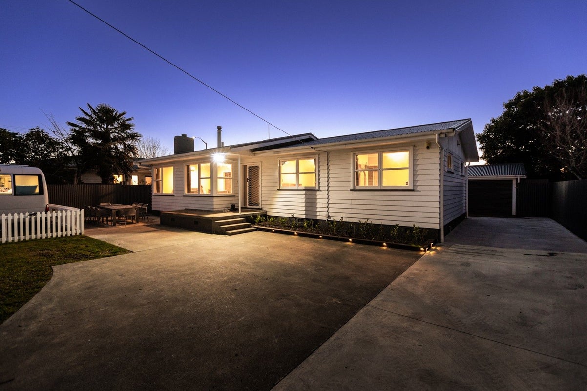 3 Cranby Crescent, Onekawa, Napier - Carousel 1