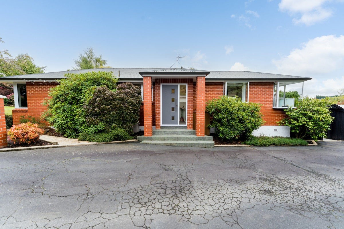 9 Grey Street, Allanton, Mosgiel - Carousel 2